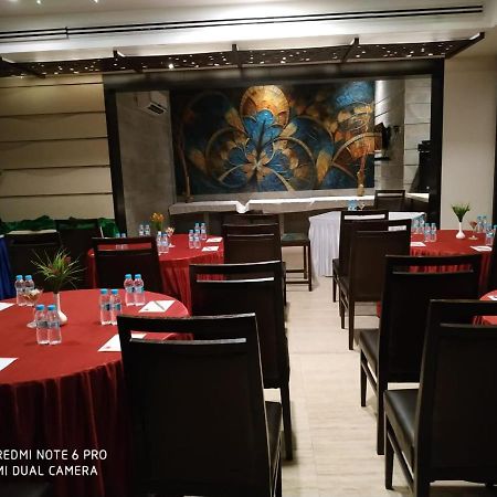 Tarawade Clarks Inn Pune Exterior photo