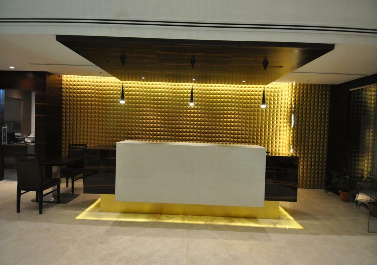 Tarawade Clarks Inn Pune Exterior photo
